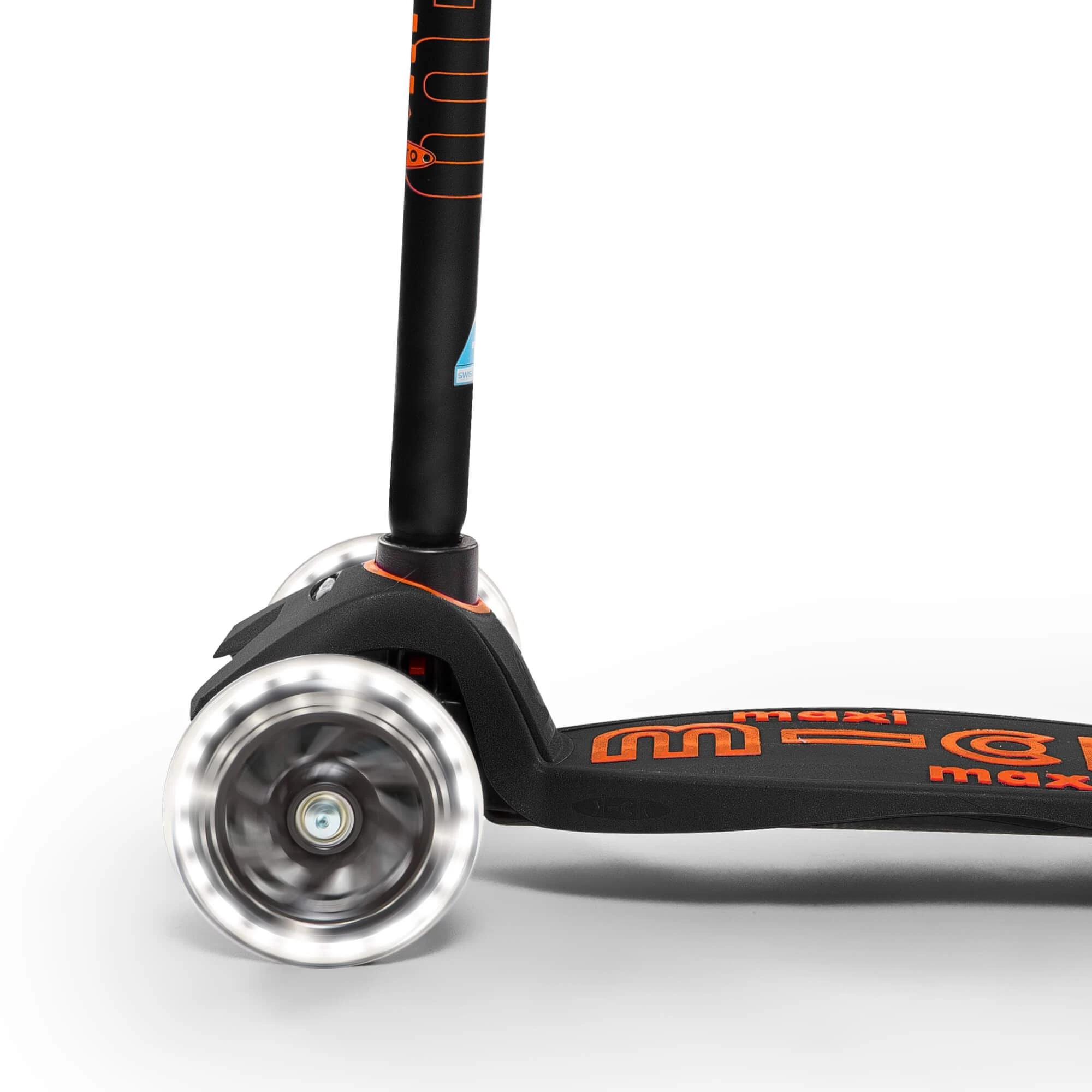 Maxi Micro Deluxe LED Scooter - Black - Image 5
