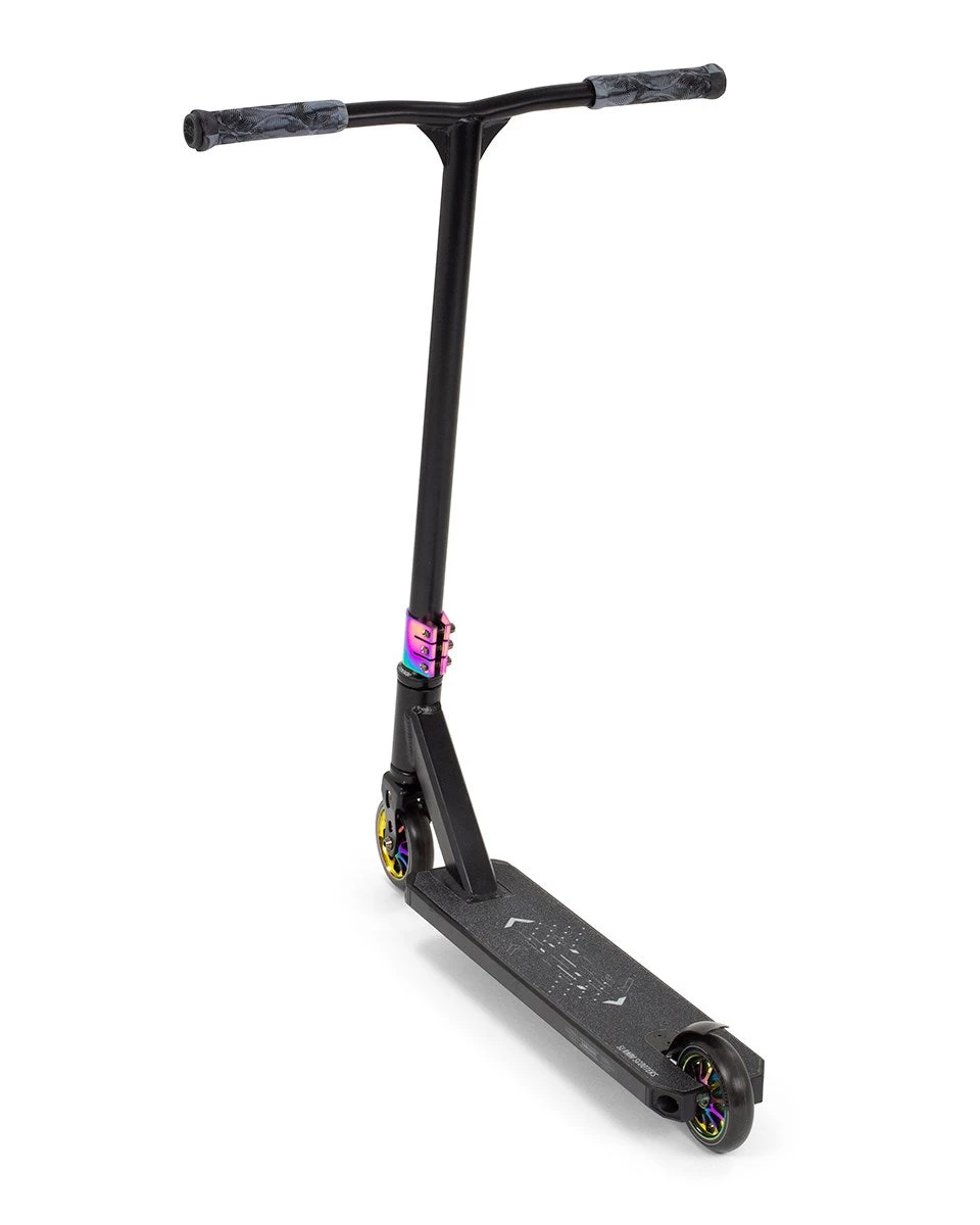 Slamm Classic V9 Stunt Scooter - Black/Neochrome - Image 2